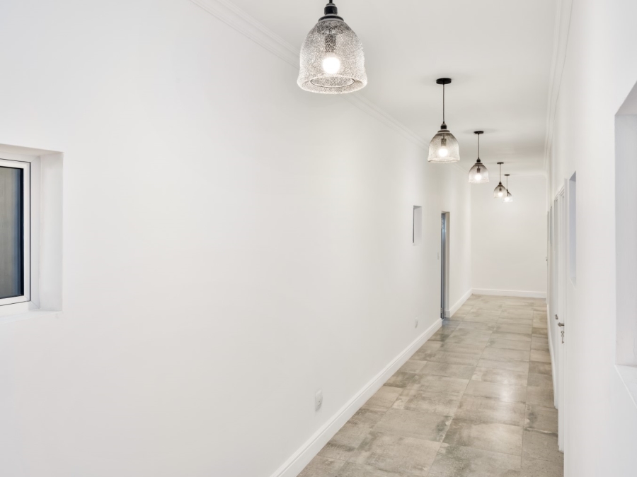 5 Bedroom Property for Sale in Paradise Western Cape